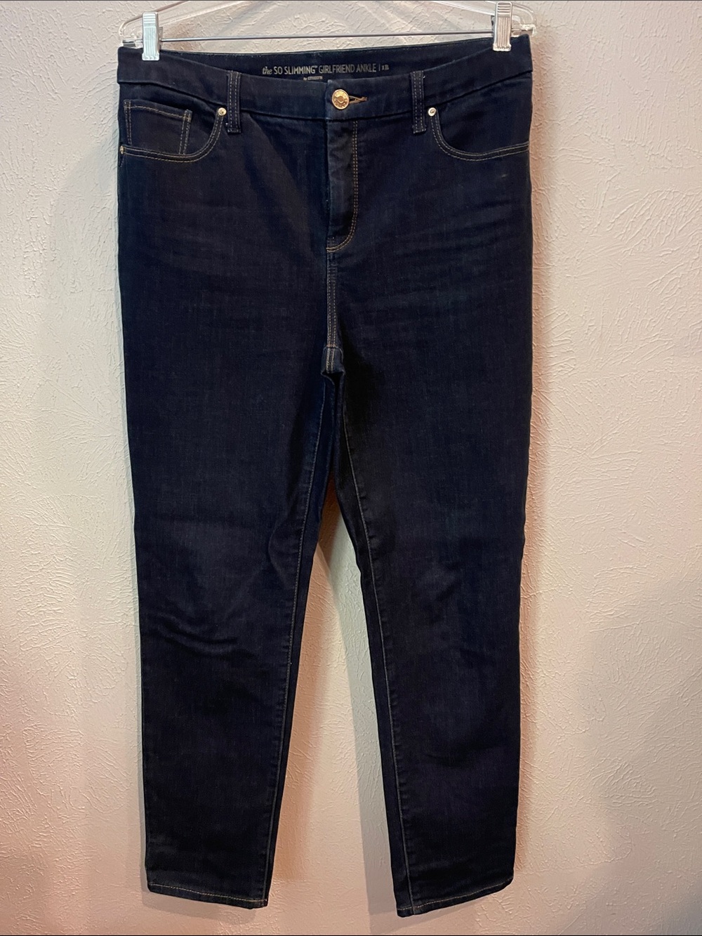 Chico’s Size 1 R Dark Wash So Slimming Girlfriend Ankle Jean.